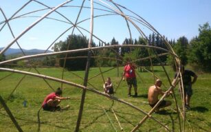 Allestimento con Bamboo – 7 Chakras Festival