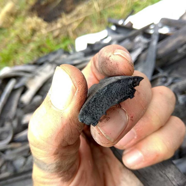 Biochar di bamboo e pirolisi con bidone di recupero